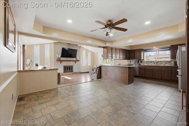 16515 Cederama Drive, Clinton Charter Township, MI 48038