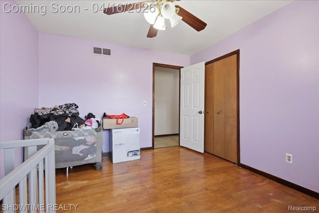 16515 Cederama Drive, Clinton Charter Township, MI 48038