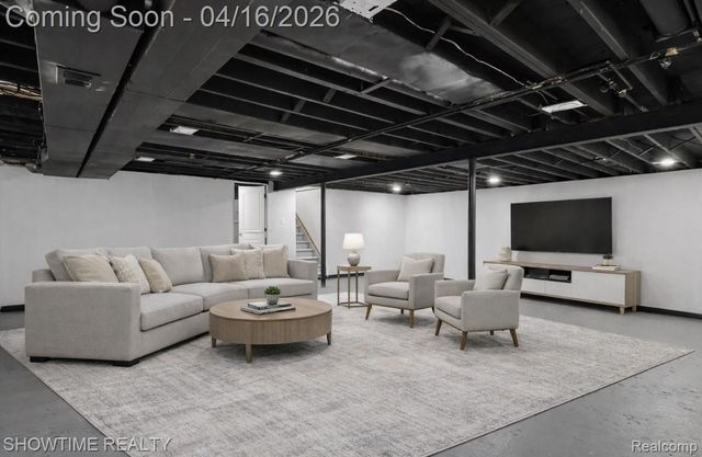 16515 Cederama Drive, Clinton Charter Township, MI 48038