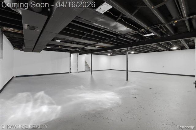 16515 Cederama Drive, Clinton Charter Township, MI 48038