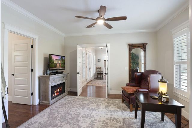 7401 N Cox Rd, Linden, CA 95236
