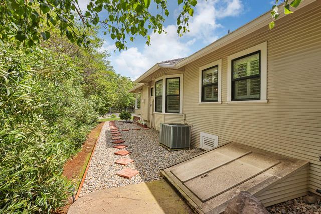 7401 N Cox Rd, Linden, CA 95236