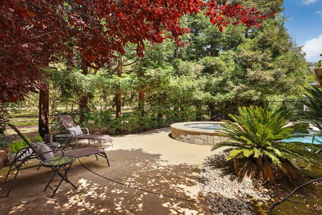 7401 N Cox Rd, Linden, CA 95236