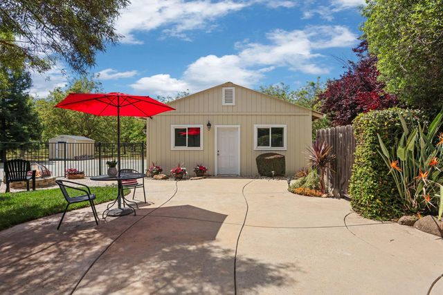 7401 N Cox Rd, Linden, CA 95236