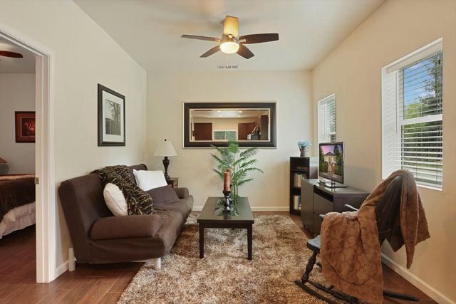 7401 N Cox Rd, Linden, CA 95236