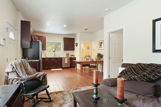 7401 N Cox Rd, Linden, CA 95236