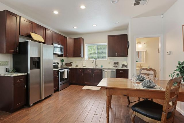 7401 N Cox Rd, Linden, CA 95236
