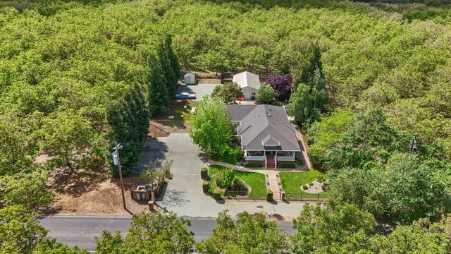 7401 N Cox Rd, Linden, CA 95236