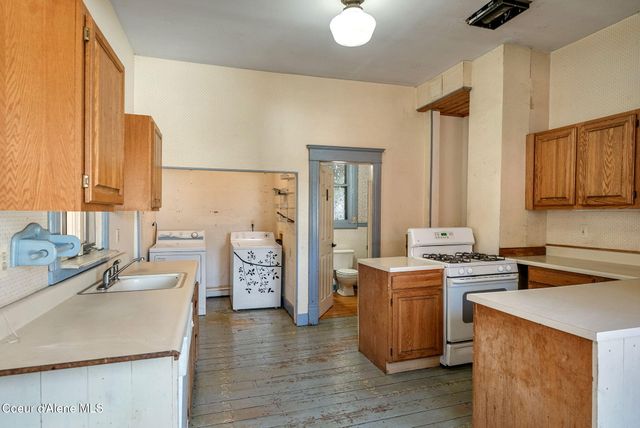 403 Main St, Wardner, ID 83837