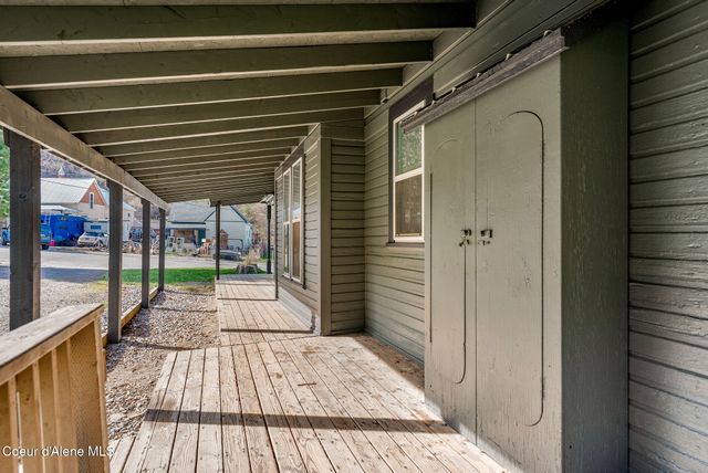 403 Main St, Wardner, ID 83837
