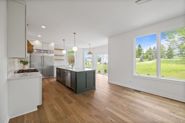 5583 Beechwood Terrace, West Des Moines, IA 50266