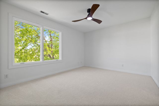 5583 Beechwood Terrace, West Des Moines, IA 50266