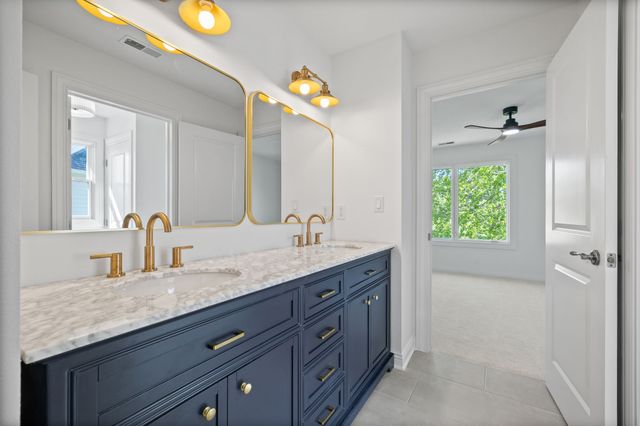 5583 Beechwood Terrace, West Des Moines, IA 50266