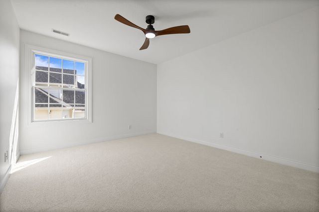 5583 Beechwood Terrace, West Des Moines, IA 50266