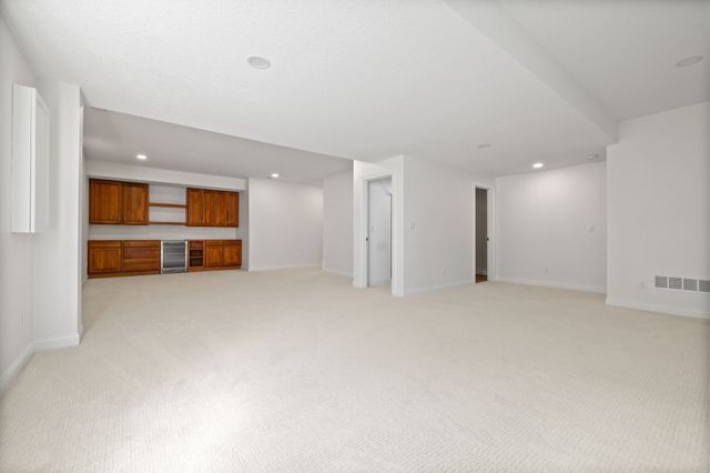5583 Beechwood Terrace, West Des Moines, IA 50266