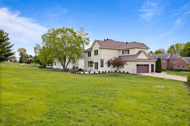 5583 Beechwood Terrace, West Des Moines, IA 50266