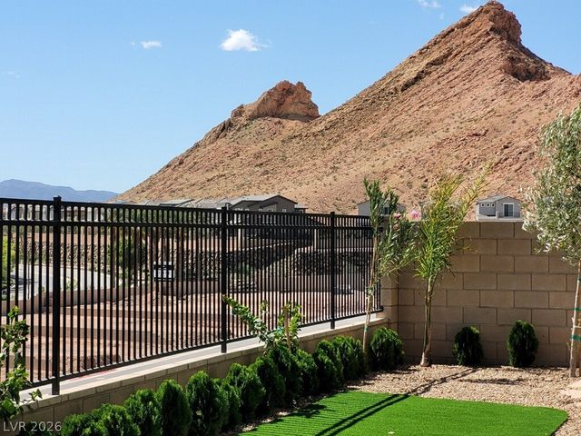 81 Reverie Heights Avenue, Henderson, NV 89011