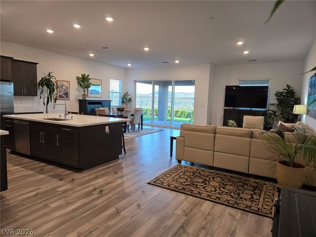 81 Reverie Heights Avenue, Henderson, NV 89011