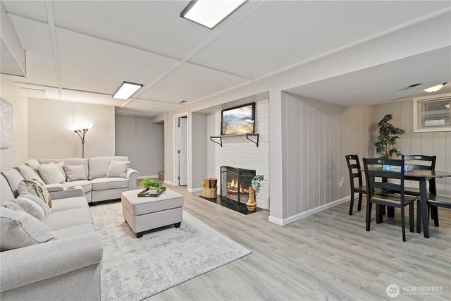 909 N Huson Street, Tacoma, WA 98406