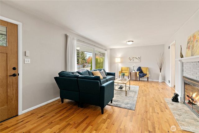 909 N Huson Street, Tacoma, WA 98406