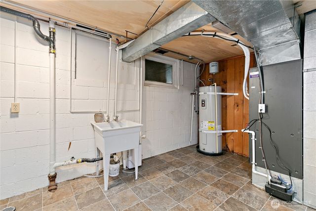 909 N Huson Street, Tacoma, WA 98406