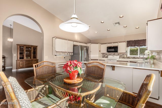 10439 E SUNNYDALE Drive, Sun Lakes, AZ 85248