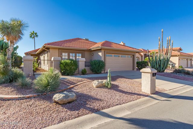 10439 E SUNNYDALE Drive, Sun Lakes, AZ 85248