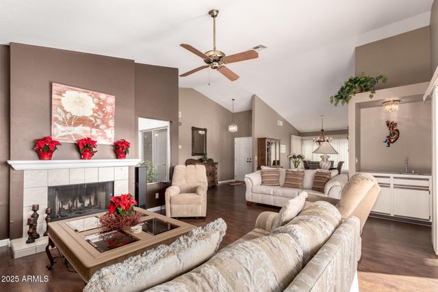 10439 E SUNNYDALE Drive, Sun Lakes, AZ 85248