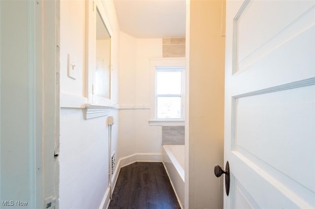 3300 W 98th Street, Cleveland, OH 44102