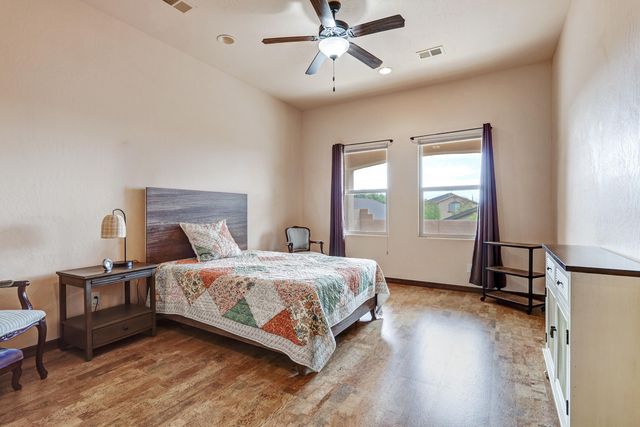 1712 Chisholm Trail NE, Rio Rancho, NM 87144