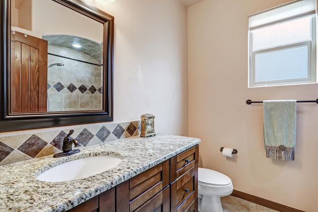 1712 Chisholm Trail NE, Rio Rancho, NM 87144