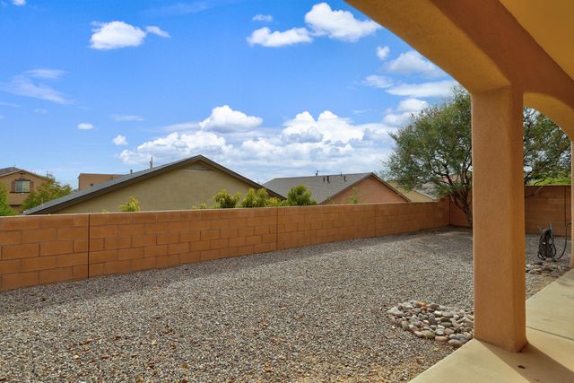 1712 Chisholm Trail NE, Rio Rancho, NM 87144