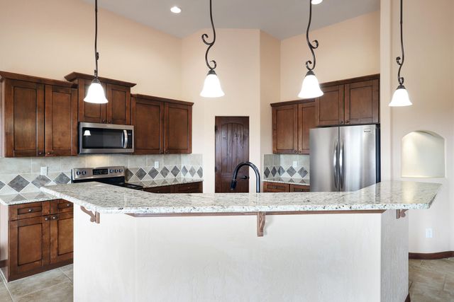 1712 Chisholm Trail NE, Rio Rancho, NM 87144