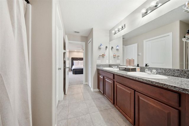 4910 BABBLING BROOK LANE, Wimauma, FL 33598