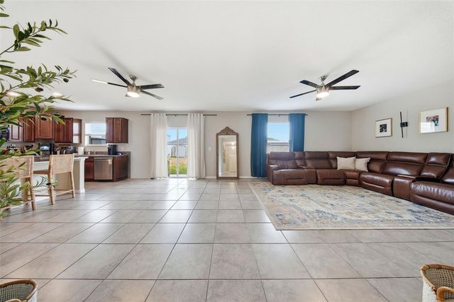 4910 BABBLING BROOK LANE, Wimauma, FL 33598