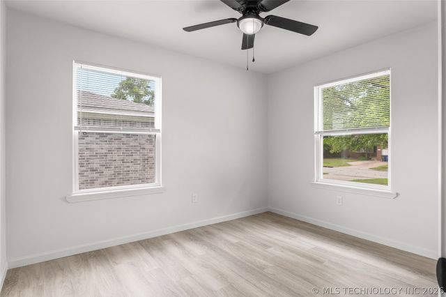 527 S 108th East Avenue, Tulsa, OK 74128