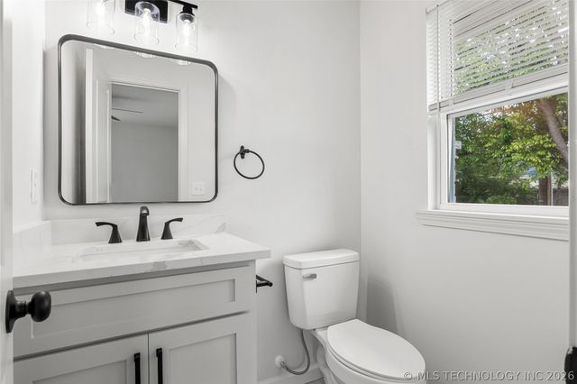 527 S 108th East Avenue, Tulsa, OK 74128