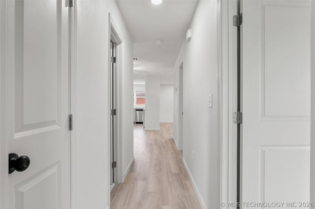 527 S 108th East Avenue, Tulsa, OK 74128