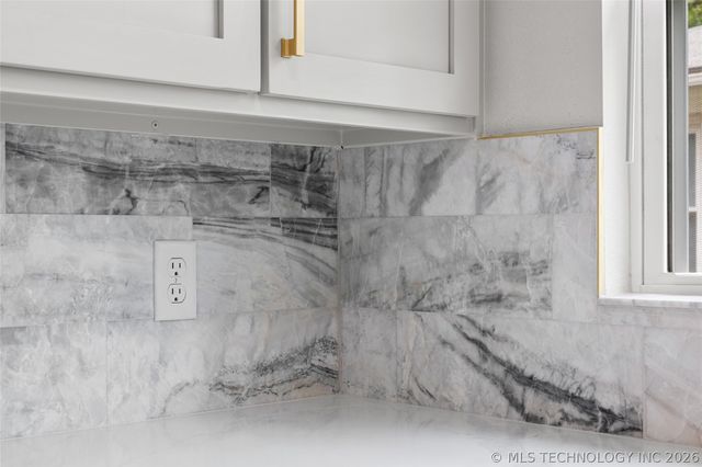 527 S 108th East Avenue, Tulsa, OK 74128