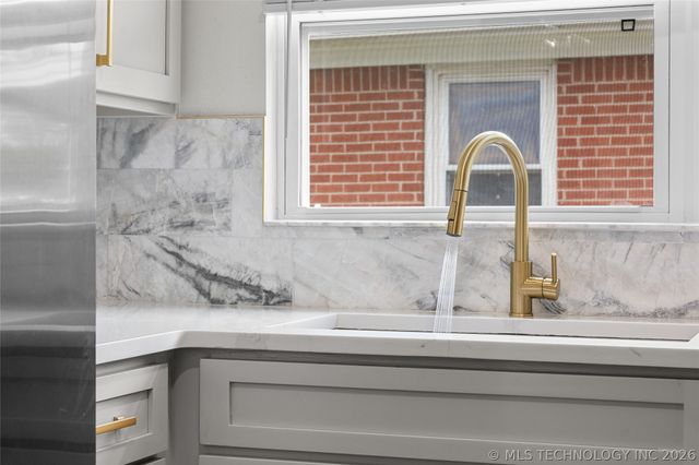 527 S 108th East Avenue, Tulsa, OK 74128