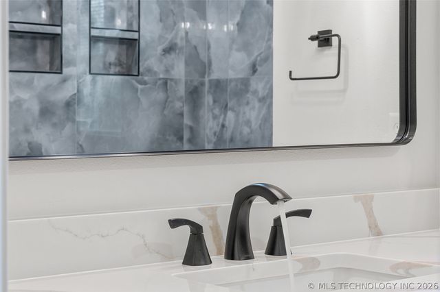 527 S 108th East Avenue, Tulsa, OK 74128