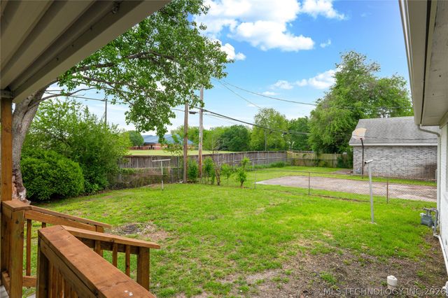 527 S 108th East Avenue, Tulsa, OK 74128