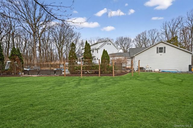 16 Sunset Ridge, Monroe, NY 10950