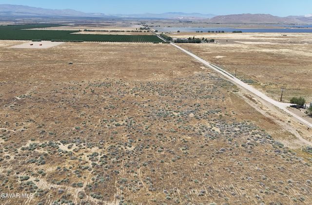 100th St W, Lancaster, CA 93536