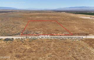 100th St W, Lancaster, CA 93536