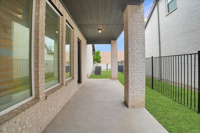 8047 Sunflower Lane, Dallas, TX 75252