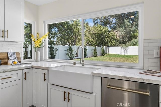1070 S Road Runner, Anaheim, CA 92807