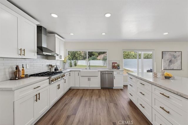 1070 S Road Runner, Anaheim, CA 92807
