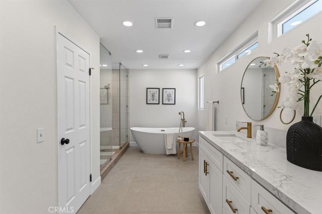 1070 S Road Runner, Anaheim, CA 92807