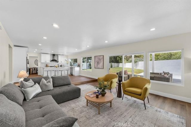 1070 S Road Runner, Anaheim, CA 92807